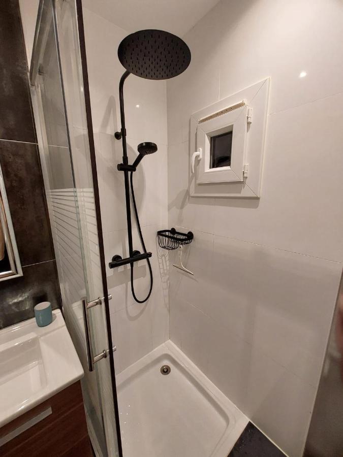 Appartamento Le Mistralet Salon-de-Provence Esterno foto